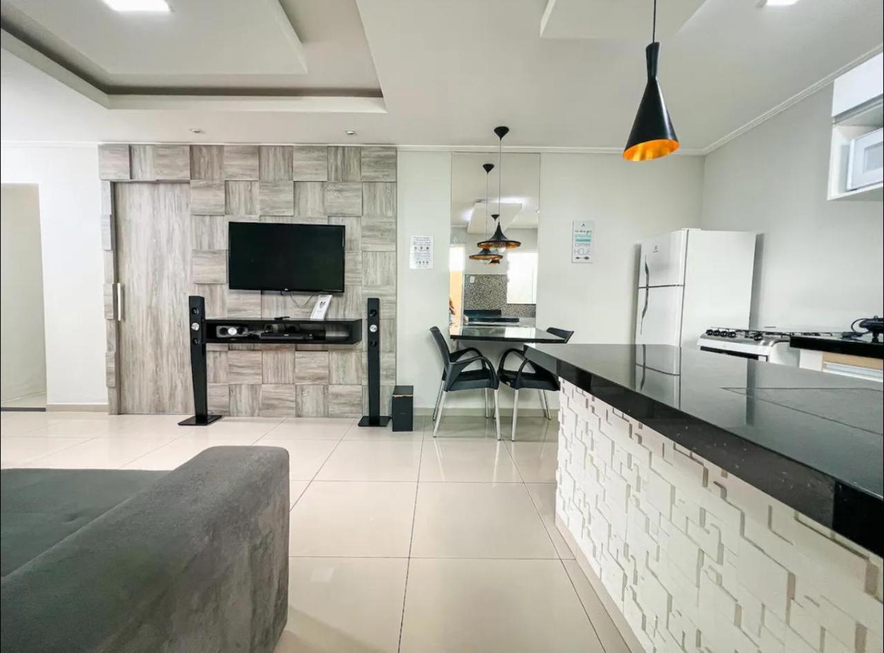 Apto Com Ar Condicionado, Wifi E Smart Tv Cabo Frio Dış mekan fotoğraf